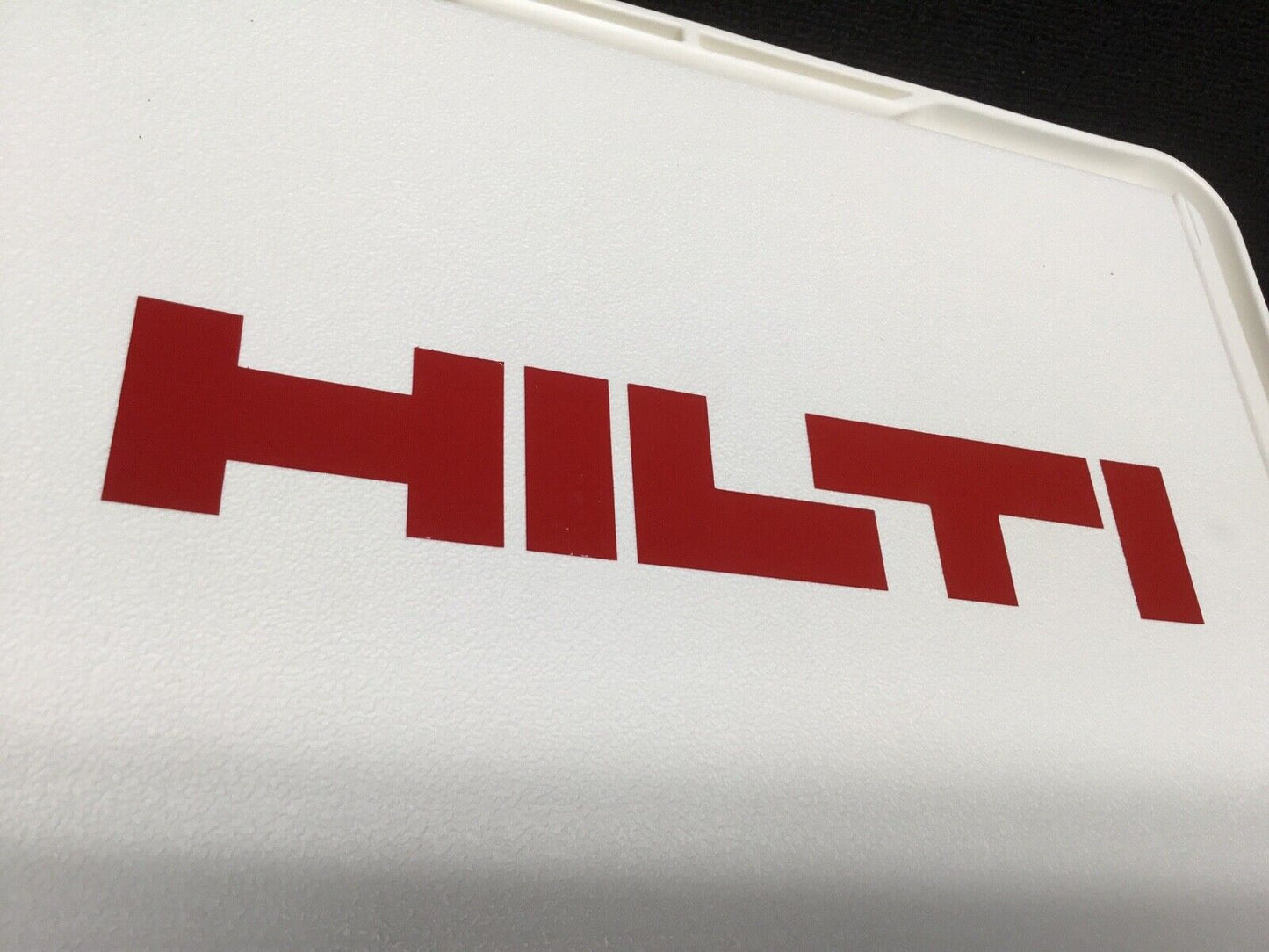 HILTI 9QT COOLER, BRAND NEW, FREE THERMO, PEN, HAT