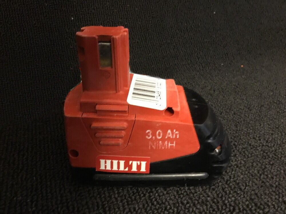 HILTI 12V BATTERY 3.0AH - SFB126, PREOWNED, FREE HAT