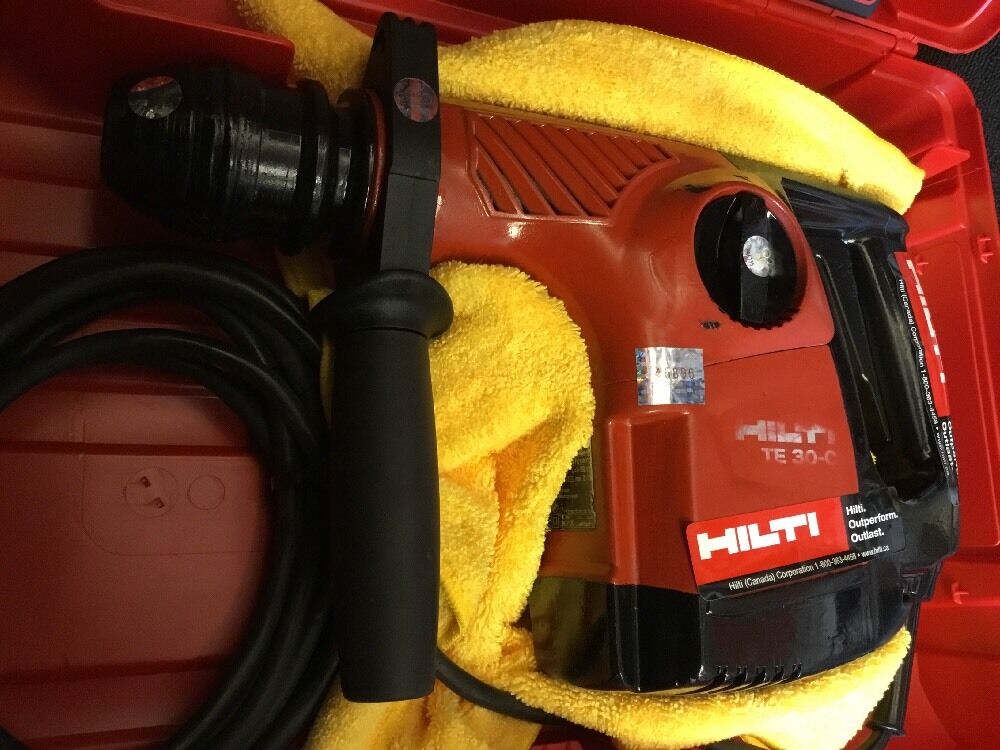HILTI TE 30-C, PREOWNED, FREE LASER METER, BITS, LOTS OF EXTRAS