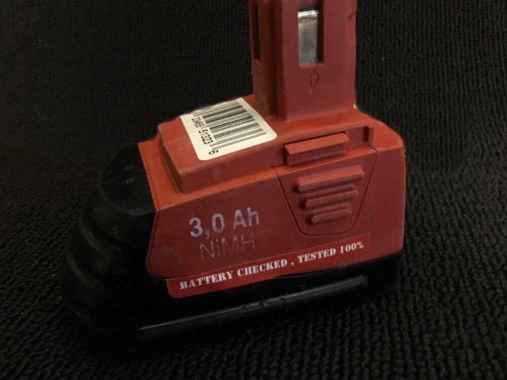 HILTI 12V BATTERY 3.0AH - SFB126, PREOWNED, FREE HAT