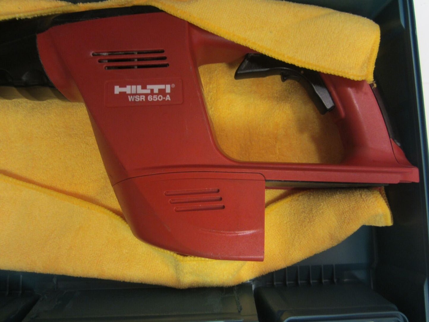 HILTI WSR 650-A, W/ FREE CASE, GREAT CONDITION, STRONG, DURABLE, FAST SHIPPING