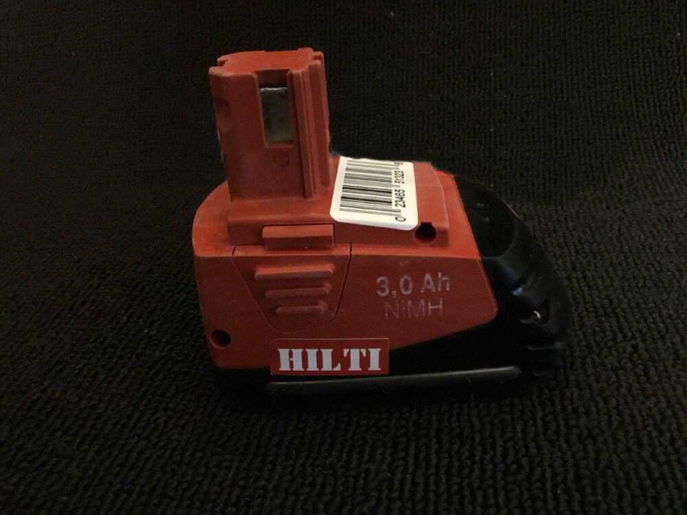 HILTI 12V BATTERY 3.0AH - SFB126, PREOWNED, FREE HAT