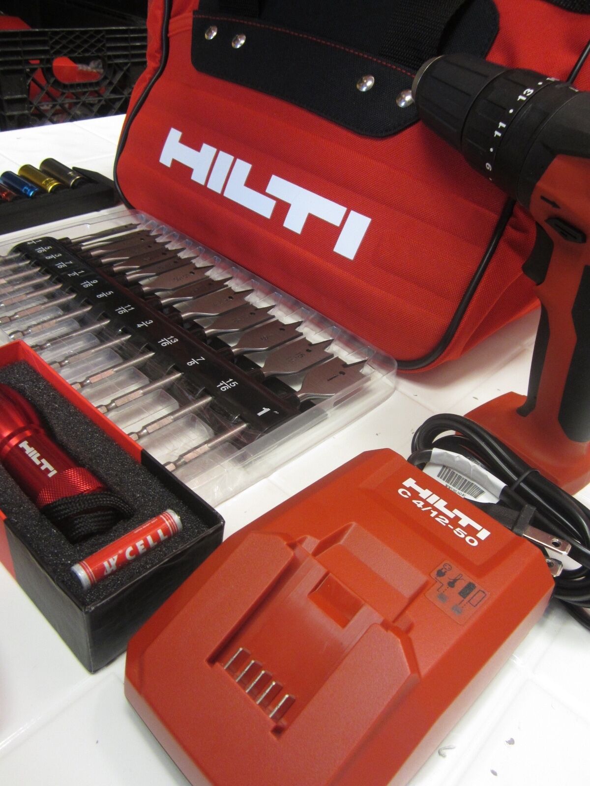 HILTI SF 2H-A DRILL COMPLETE, NEWEST MODEL,, FREE EXTRAS, DURABLE