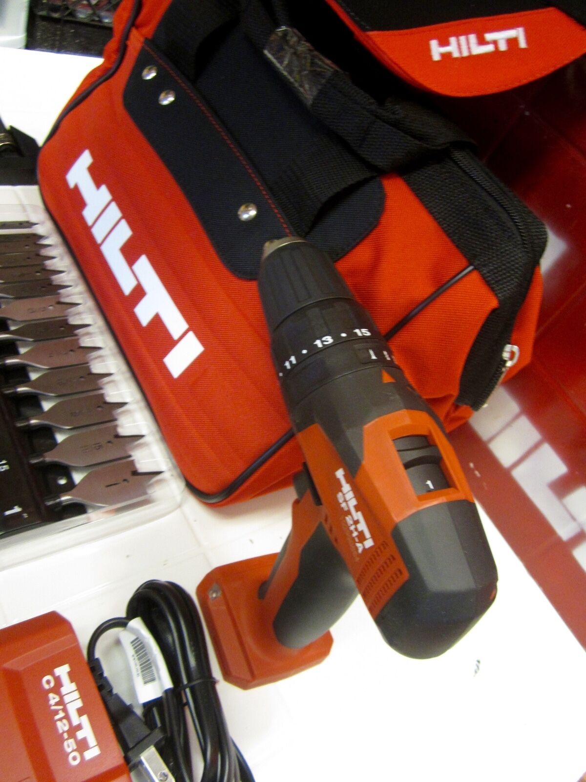 HILTI SF 2H-A DRILL COMPLETE, NEWEST MODEL,, FREE EXTRAS, DURABLE