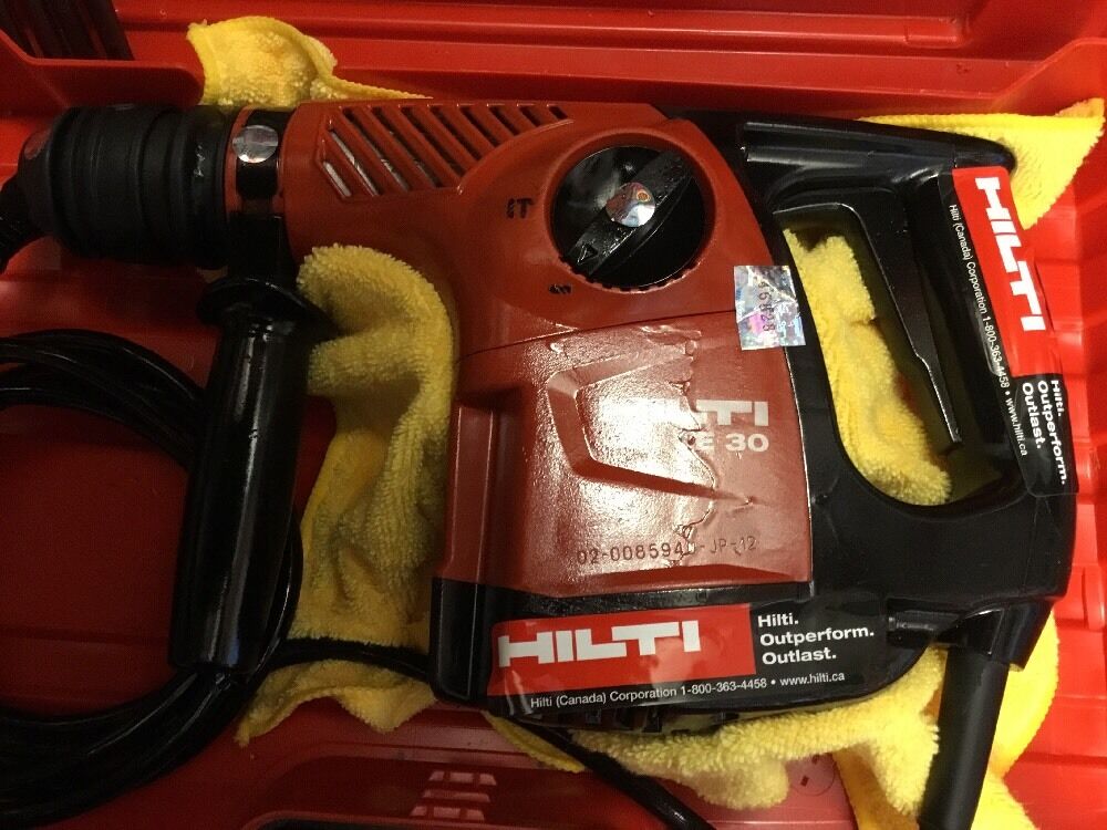 HILTI TE 30, PREOWNED , FREE LASER METER, BITS, EXTRAS