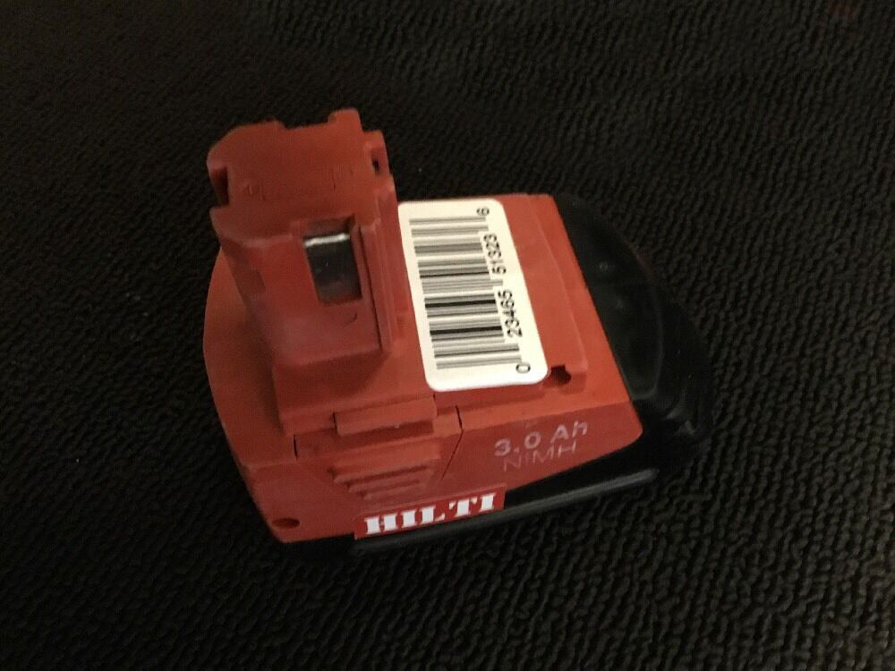 HILTI 12V BATTERY 3.0AH - SFB126, PREOWNED, FREE HAT