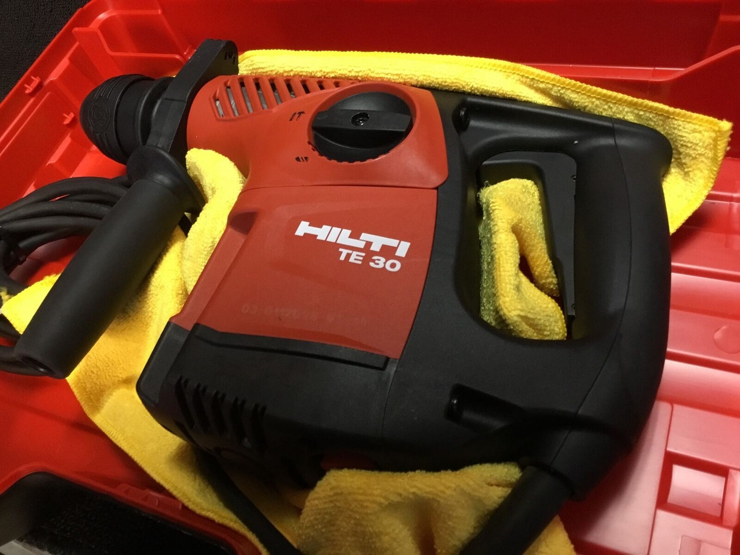 HILTI TE 30 HAMMER DRILL, BRAND NEW, FREE SMART WATCH, BITS, EXTRAS