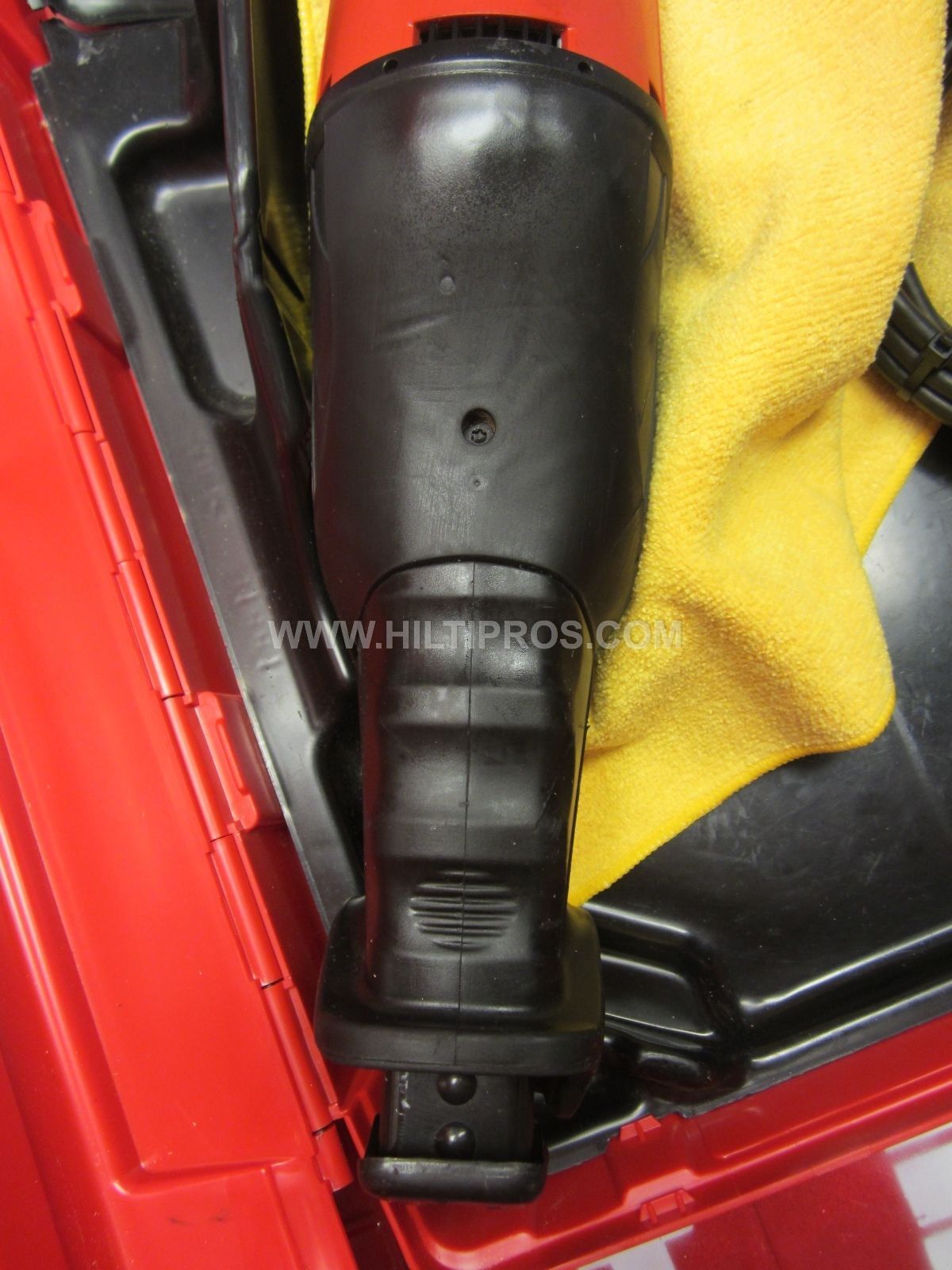 Hilti WSR 1250-PE, MINT COND. FREE BLADES,KNEE PADS, EAR MUFFS, FAST SHIP