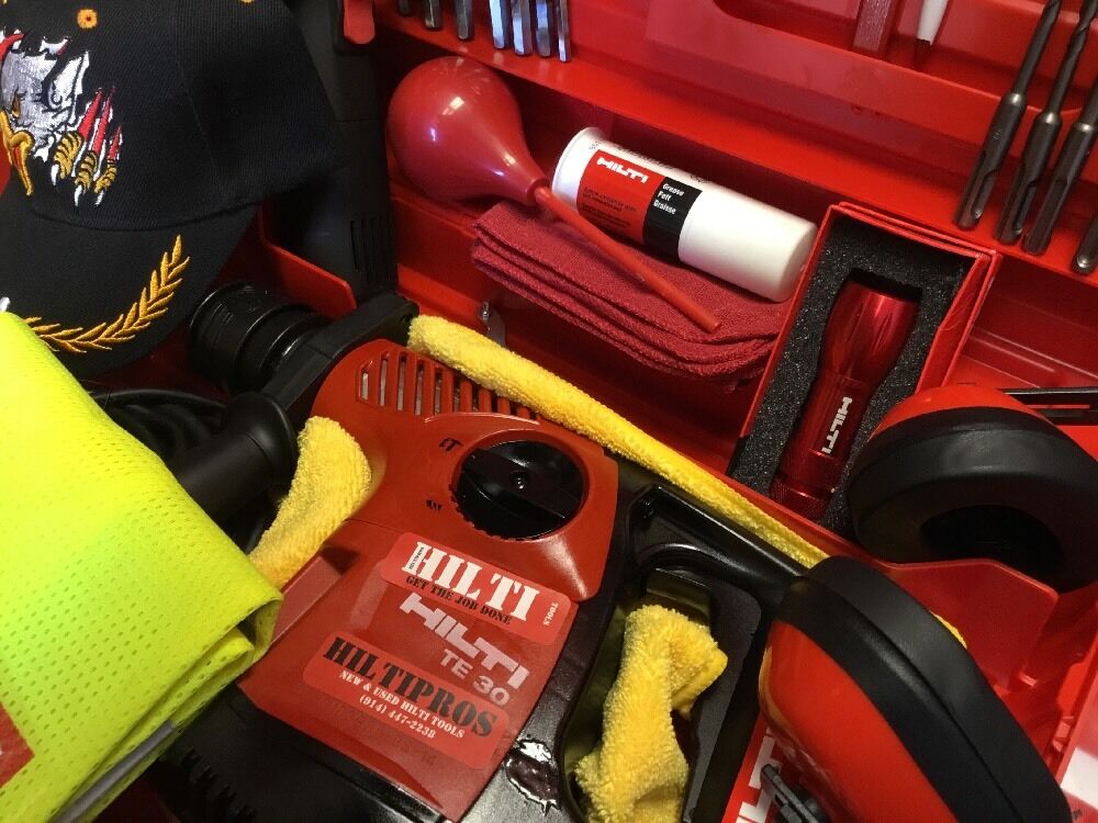 HILTI TE 30 , PREOWNED, Free Grinder Bits Knife Glasses and Mo