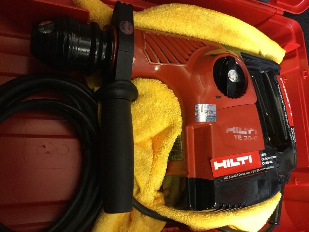 HILTI TE 30-C, PREOWNED, FREE LASER METER, BITS, LOTS OF EXTRAS