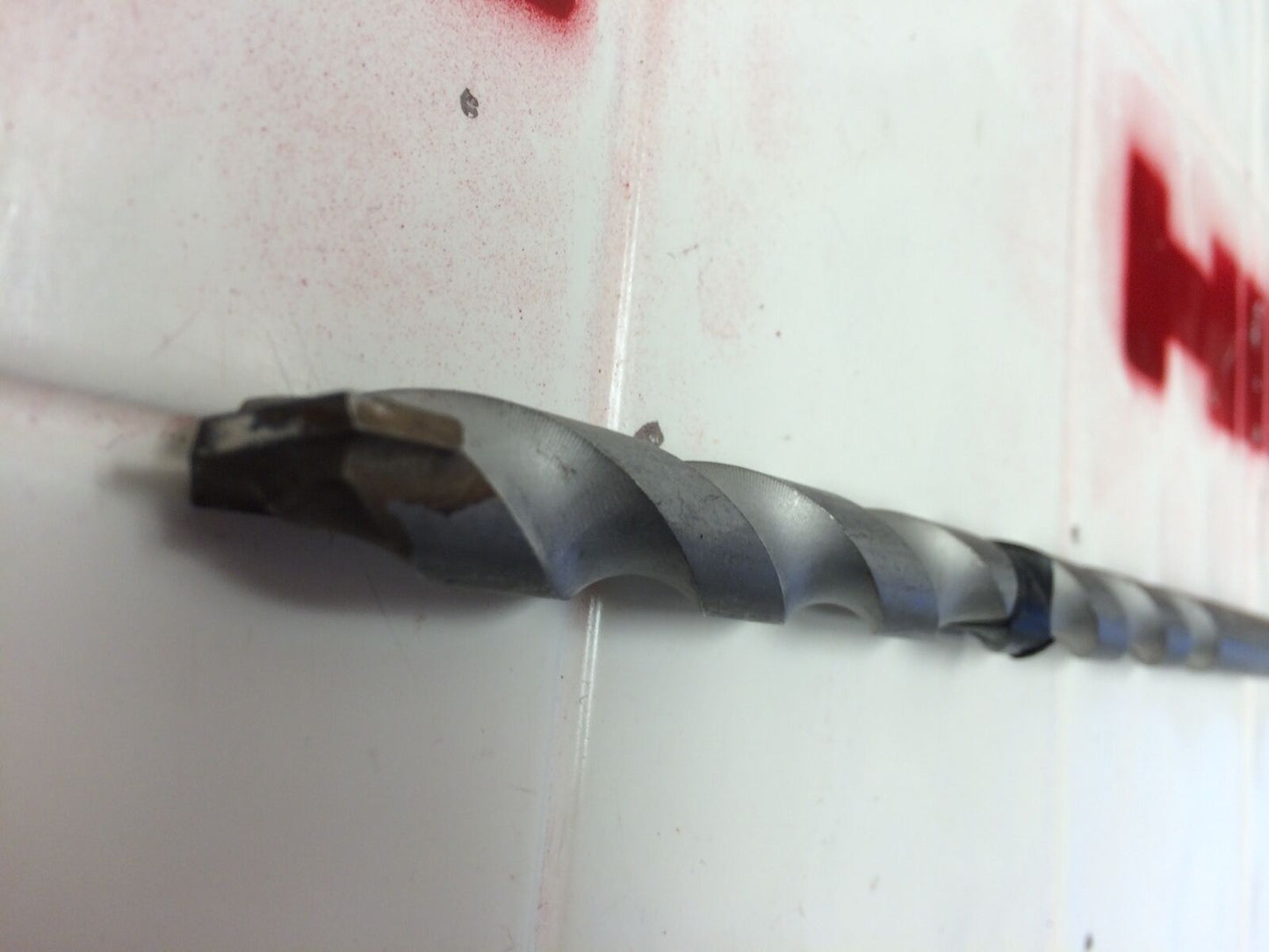 CYLINDRICAL SHANK HAMMER BIT 5/8", PREOWNED, MINT CONDITION