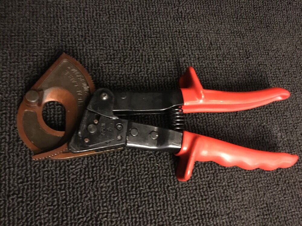 RATCHETING CABLE CUTTER, BRAND NEW, FREE HAT, GLOVES