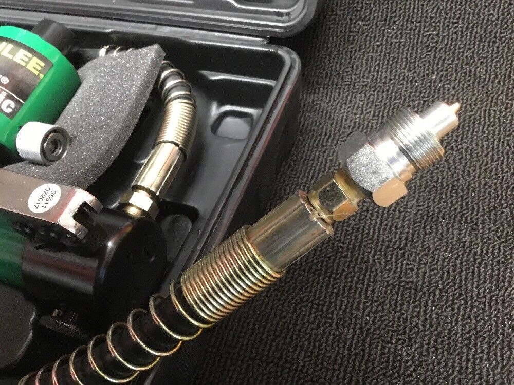 GREENLEE STYLE HYDRAULIC PUMP SET, NEW, KNOCKOUT SET,