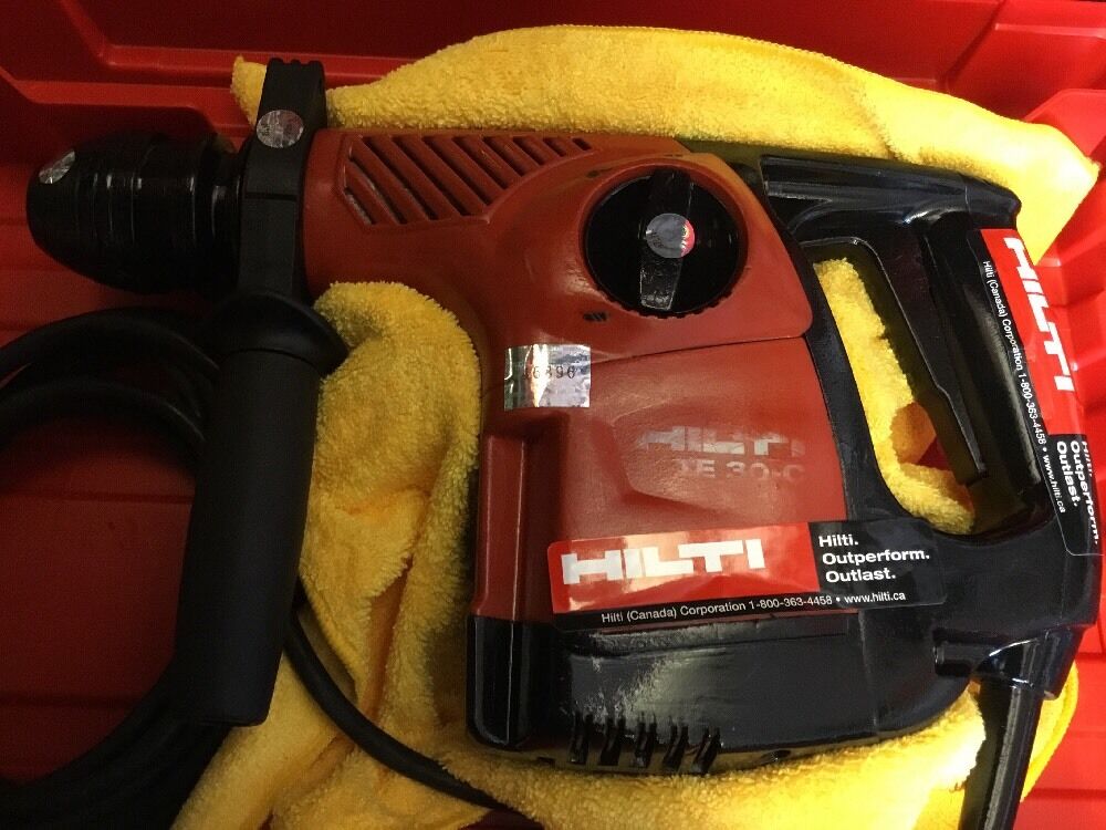 HILTI TE 30-C, PREOWNED, FREE LASER METER, BITS, LOTS OF EXTRAS