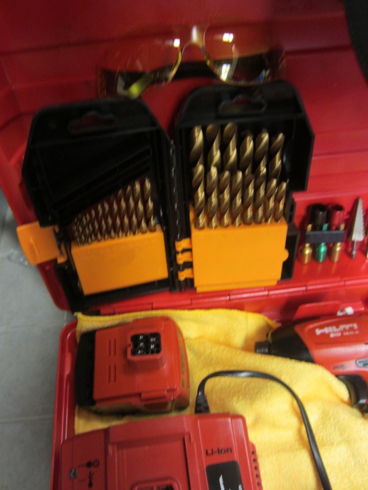 HILTI SID 144-A IMPACT DRIVER, FREE EXTRAS INCLUDED, IN EXCELLENT CONDITION