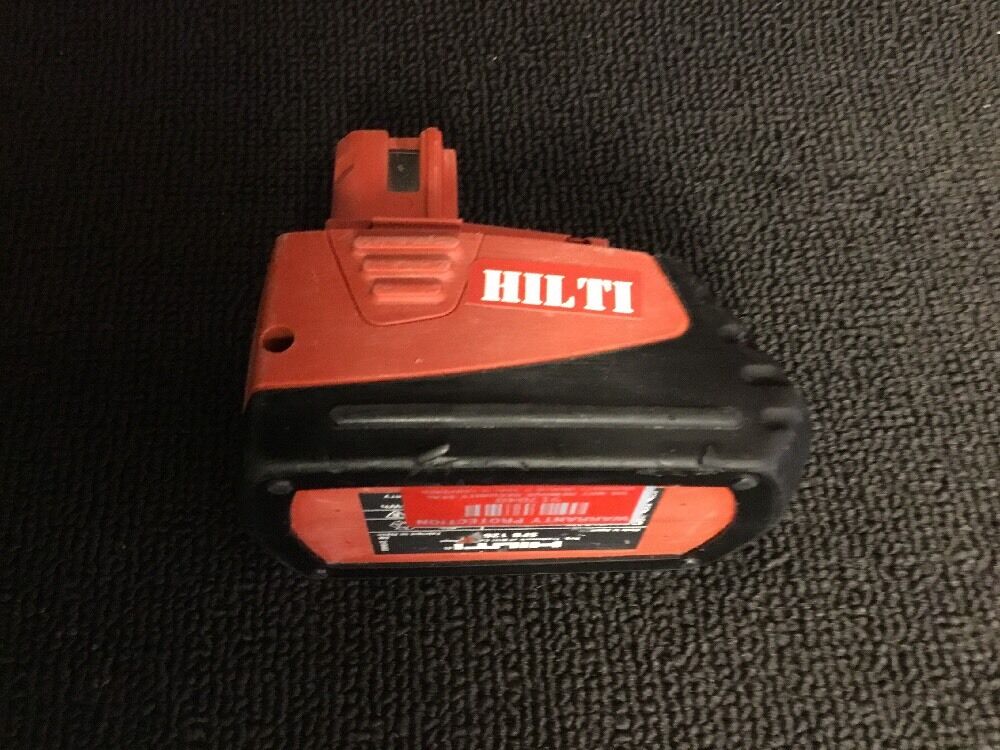 HILTI BATTERY 12V 3.0AH - SFB126, GREAT CONDITION