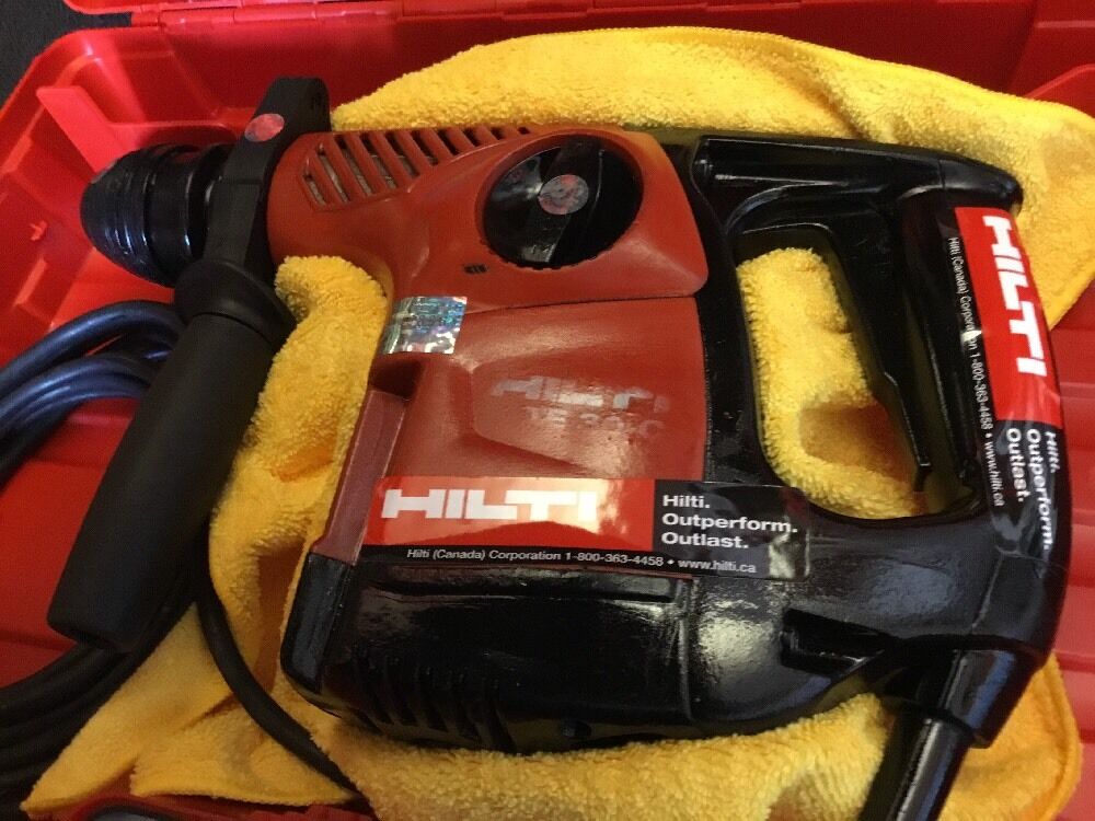 HILTI TE 30-C, PREOWNED, FREE LASER METER, BITS, LOTS OF EXTRAS