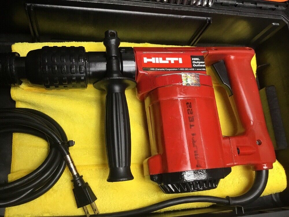 HILTI TE 22 HAMMER DRILL, PREOWNED, FREE KNIFE SET,  EXTRAS