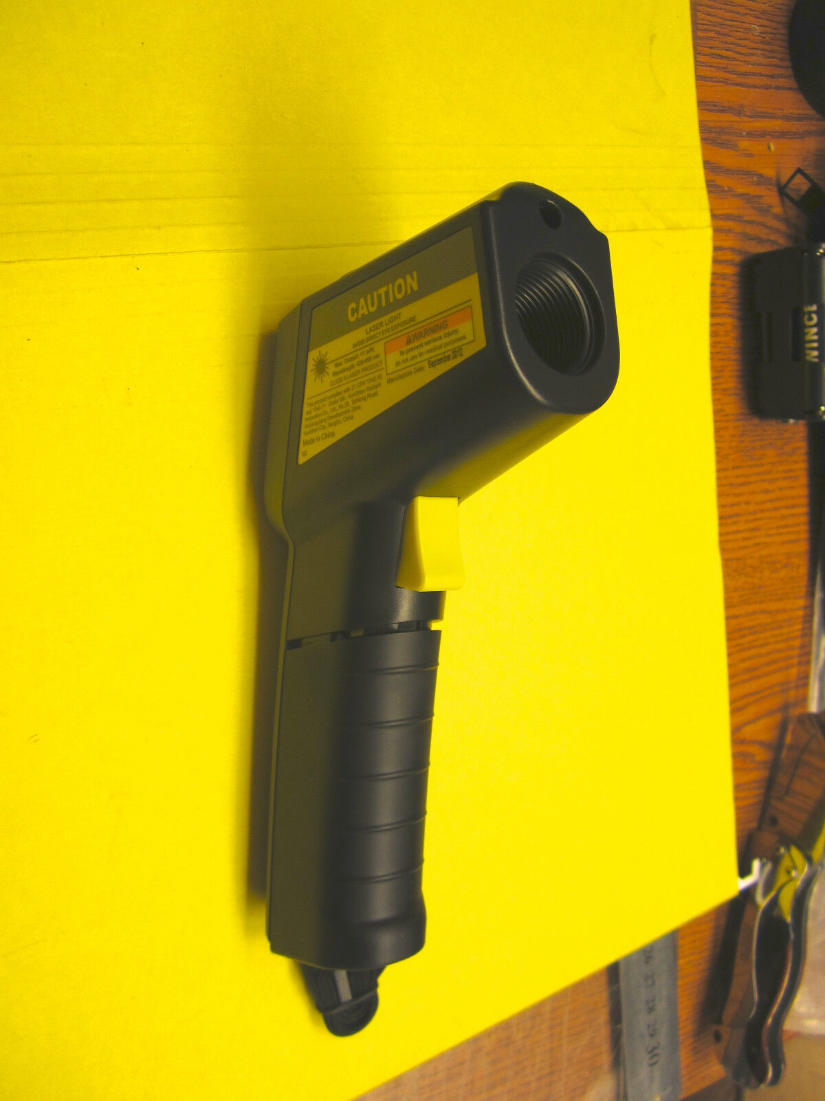 NON.-CONTACT INFRARED THERMOMETER, NEW