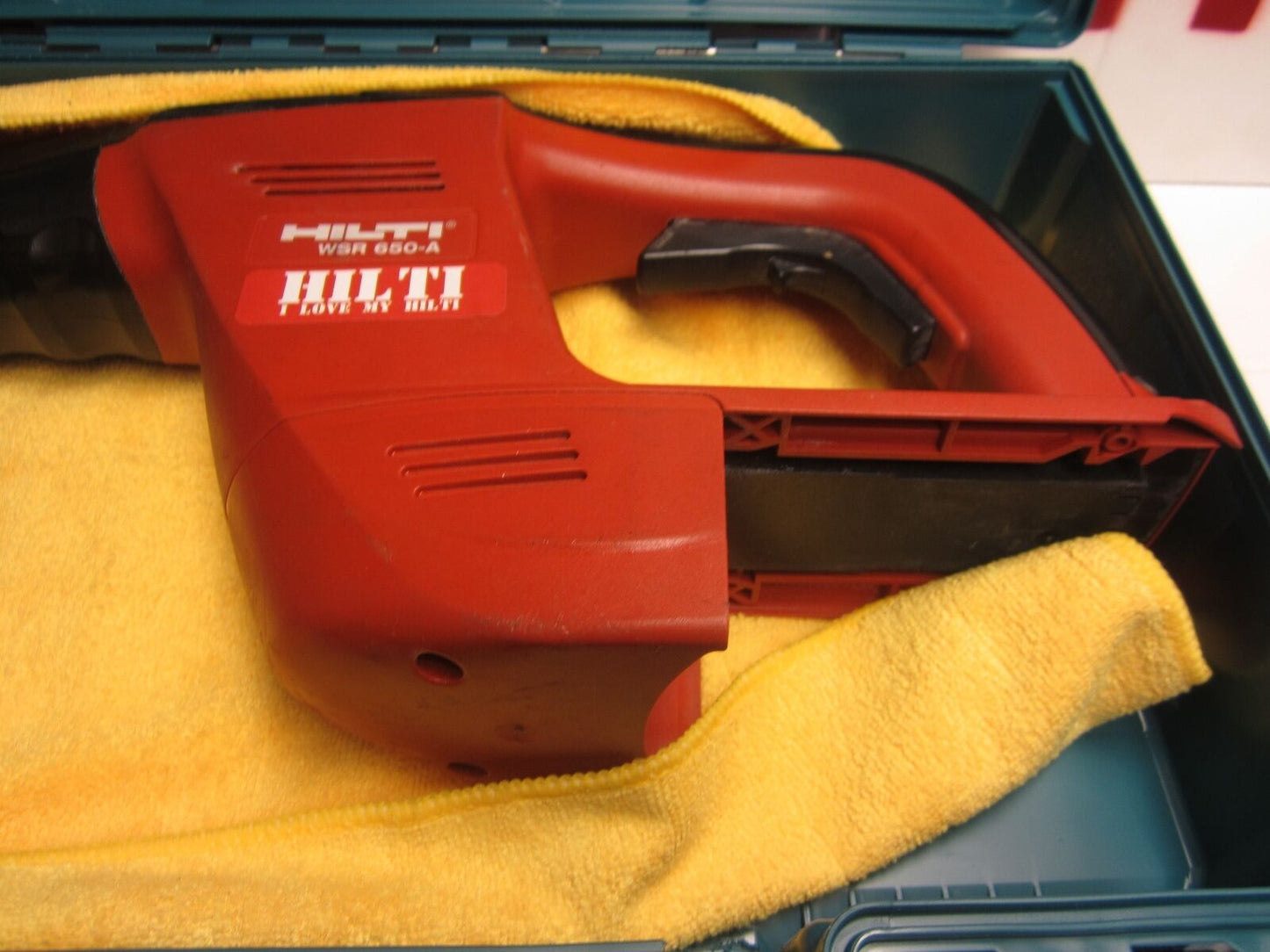 HILTI WSR 650-A, W/ FREE CASE, GREAT CONDITION, STRONG, DURABLE, FAST SHIPPING