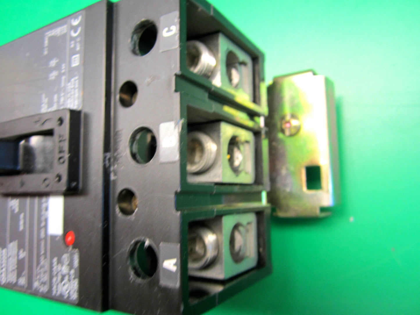 SQUARE D POWERPACT QB 225 CIRCUIT BREAKER AMP, NEW  CONDITION, FAST SHIPPING