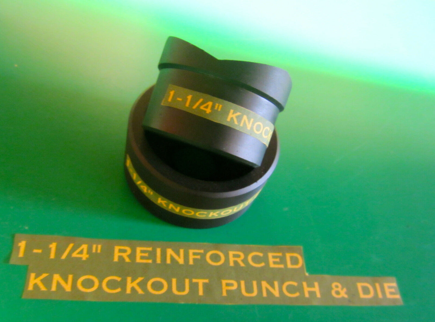GREENLEE  STYLE  1-1/4 "CONDUIT KNOCKOUT PUNCH,BRAND NEW