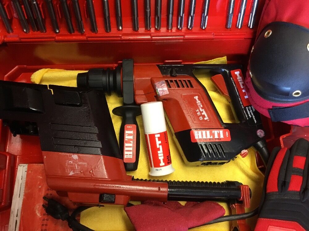 HILTI TE 5 HAMMER DRILL, W/ TE 5 DRS DUST, STRONG, FREE EXTRAS