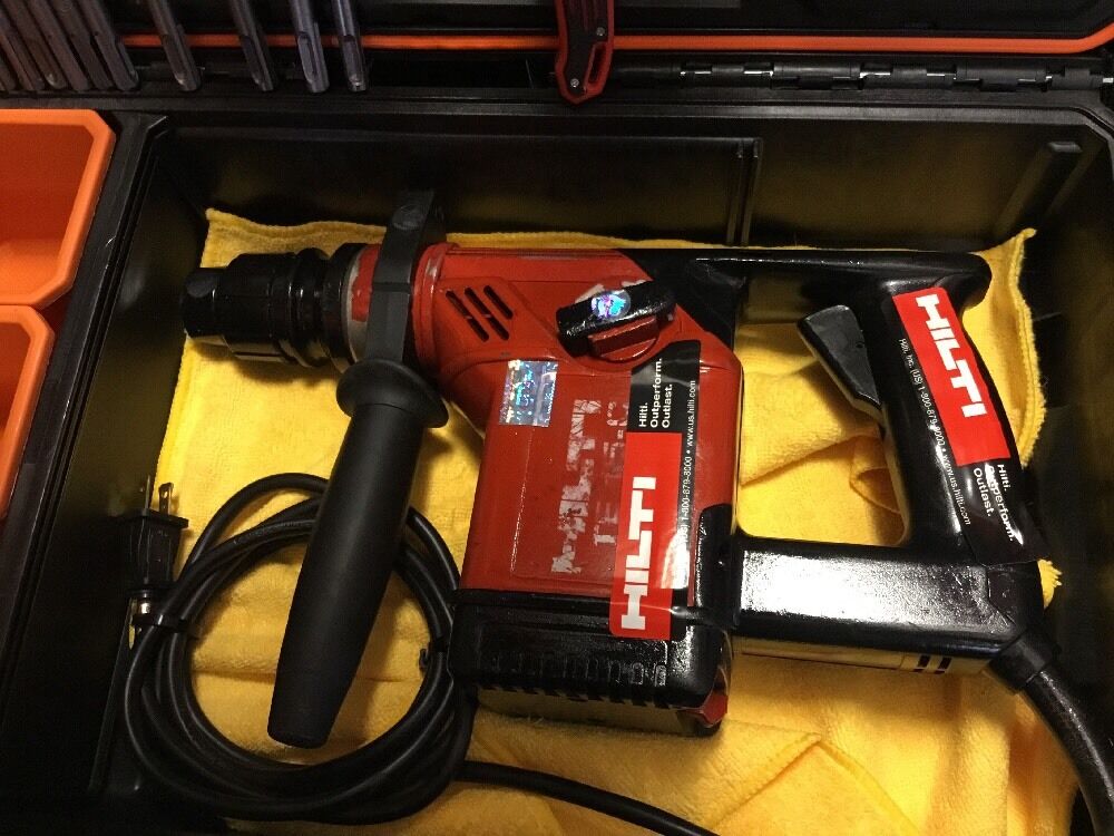 HILTI TE 15-C DRILL, PREOWNED, FREE LASER METER,  PLUS EXTRAS