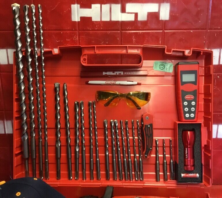 HILTI TE 2 HAMMER DRILL, EXCELLENT CONDITION, FREE MEASURER,