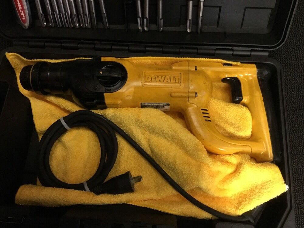 DEWALT D25213 HAMMER PREOWNED, FREE ANGLE GRINDER