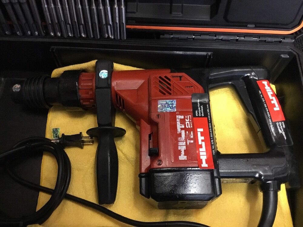 HILTI TE 25, PREOWNED, FREE GRINDER, BITS, A LOT OF EXTRAS