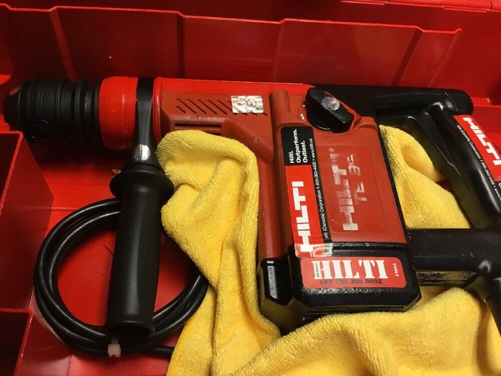 HILTI TE 35 HAMMER DRILL, PREOWNED, FREE BITS & CHISEL, THERMO