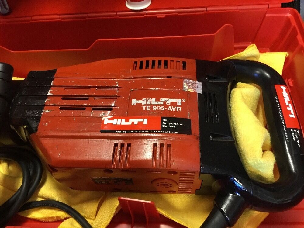 HILTI TE 905-AVR, PREOWNED, FREE ANGLE GRINDER, CHISELS, PLUS EXTRAS, FAST SHIP