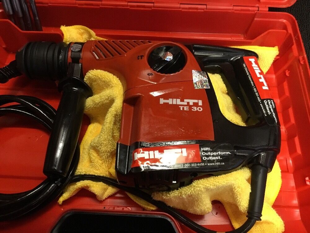 HILTI TE 30, PREOWNED , FREE LASER METER, BITS, EXTRAS