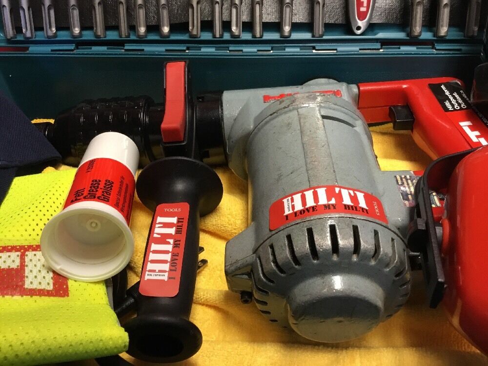 HILTI TE 17,PREOWNED, GREAT CONDITION, LOADED BITS, EXTRAS