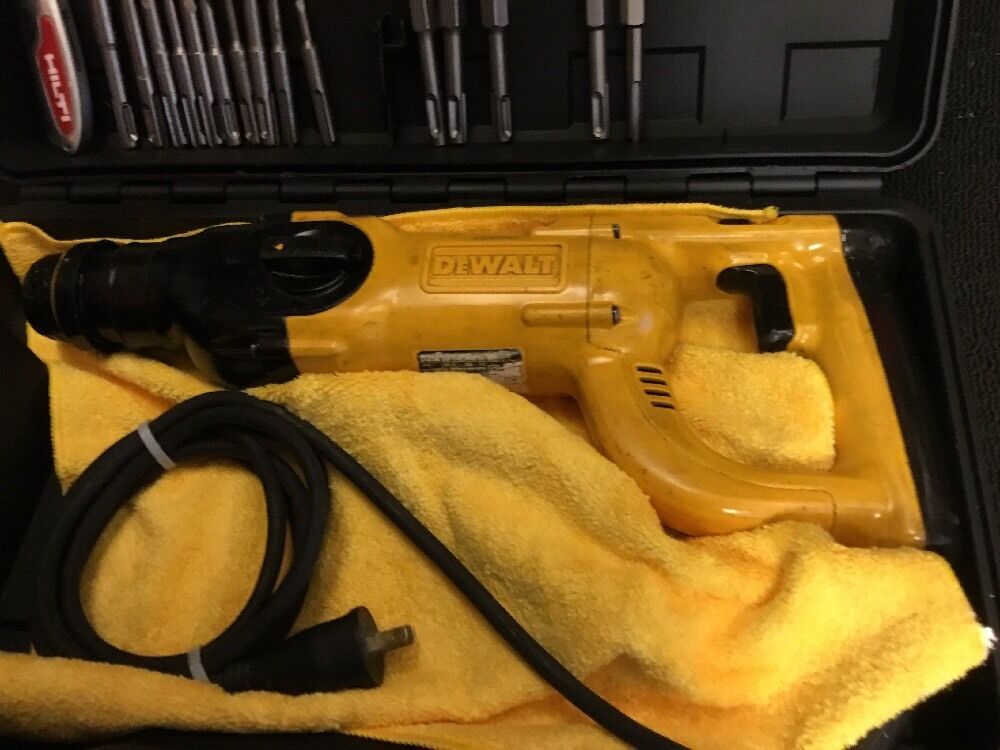 DEWALT D25213 HAMMER PREOWNED, FREE ANGLE GRINDER