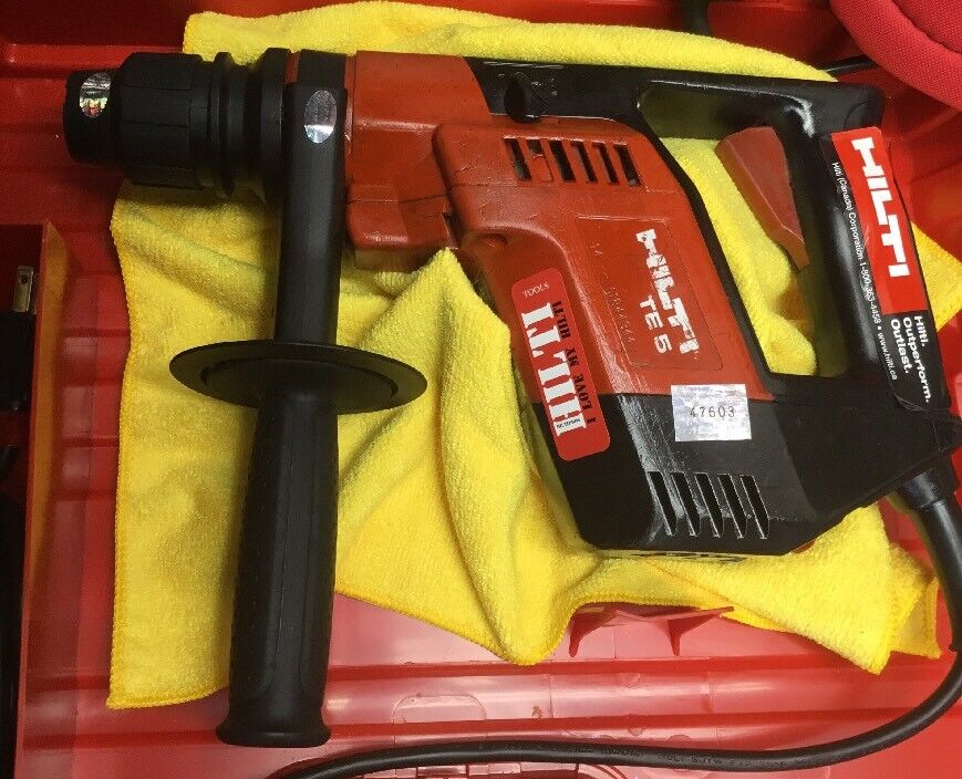 HILTI TE 5 HAMMER DRILL PREOWNED,REINFORCED HANDLE, FREE GRINDER