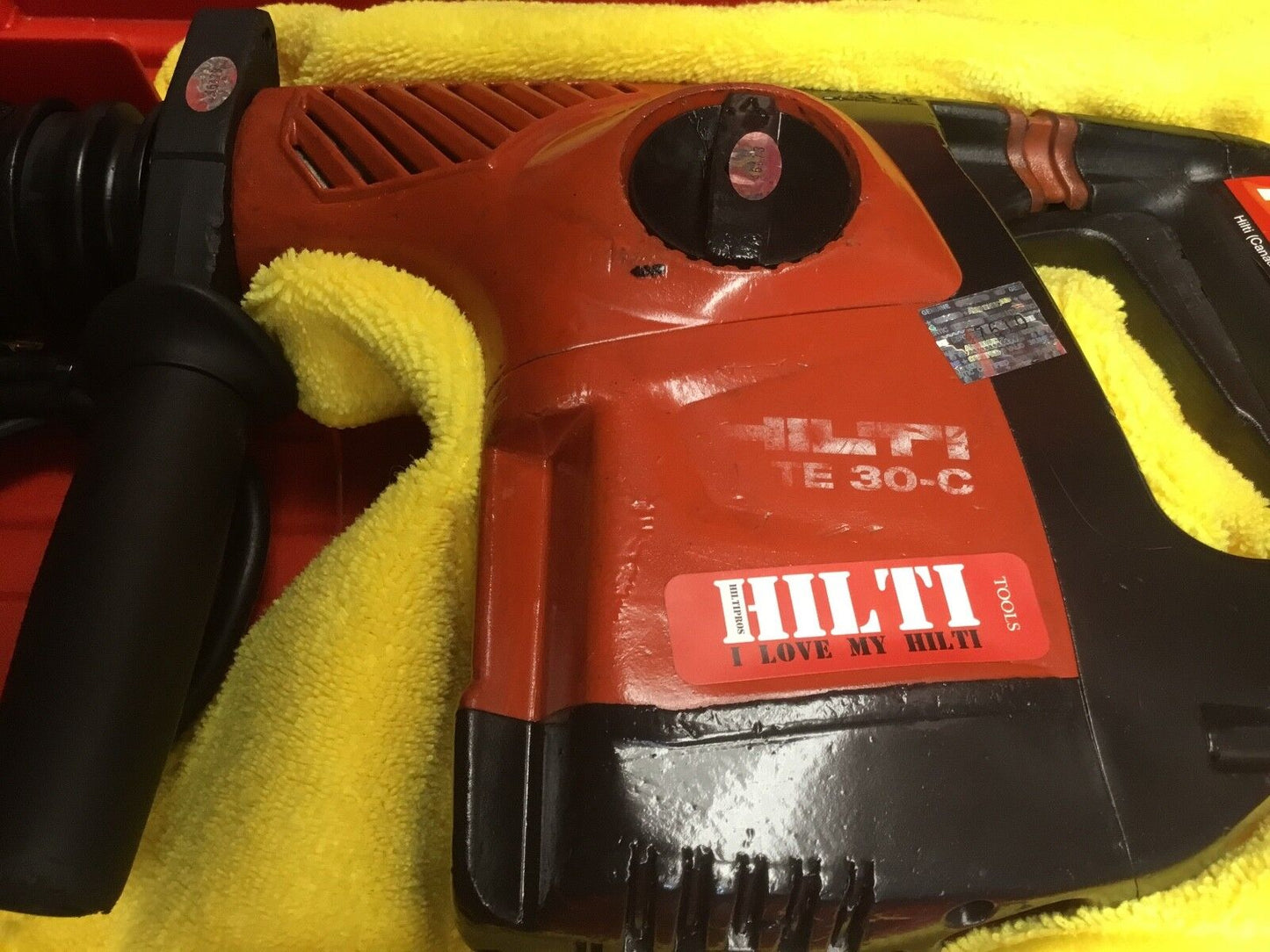 HILTI TE 30-C HAMMER DRILL, PREOWNED, MADE IN GERMANY, FREE GRINDER