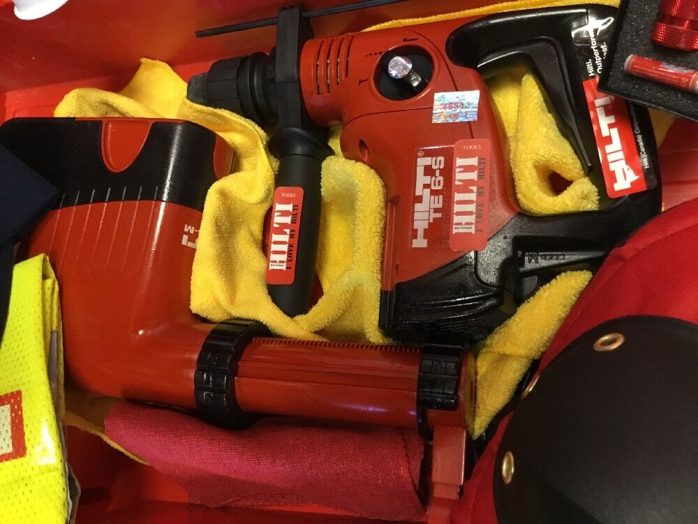 HILTI TE 6-S HAMMER DRILL, W/TE DRS DUST COLLECTOR, FREE EXTRAS