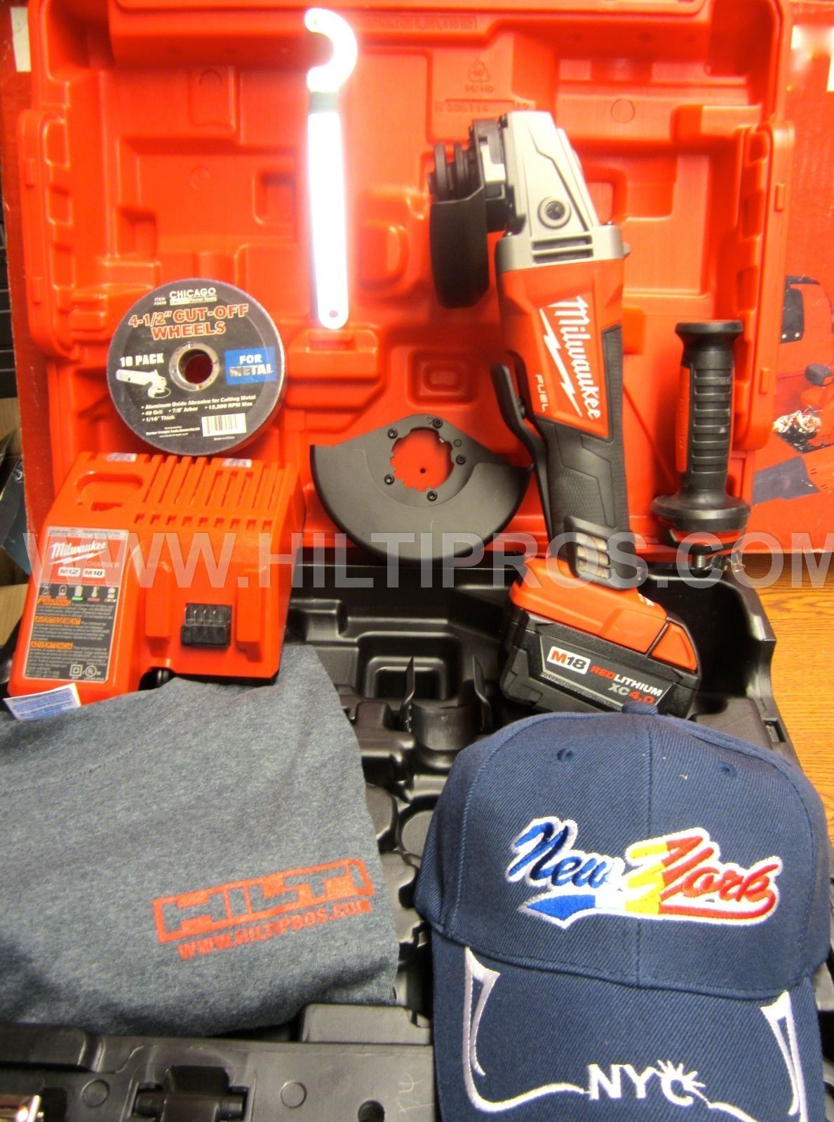 MILWAUKEE GRINDER M18, NEW , STRONG , FREE GLOVES, HAT , SHIRTS , FAST SHIP