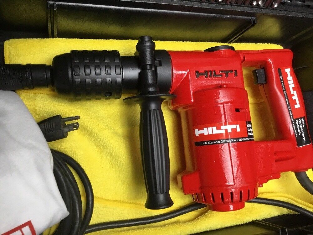 HILTI TE 17 HAMMER DRILL, PREOWNED, FREE KNIFE SET,  EXTRAS