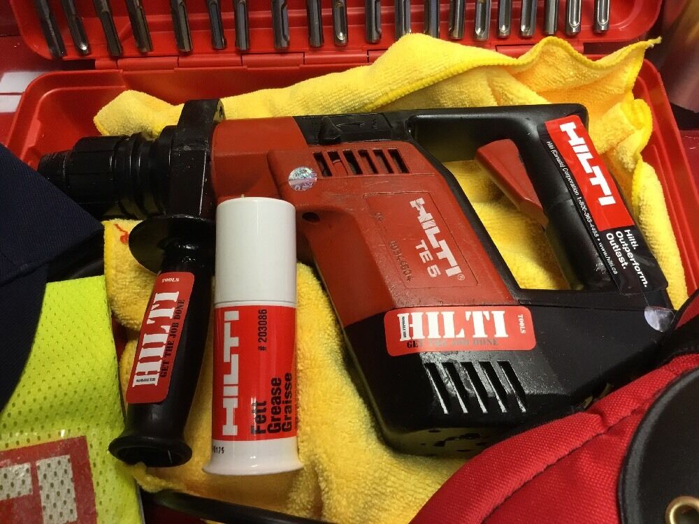 HILTI TE 5 HAMMER DRILL, FREE HILTI COFFE, FREE DRILL BITS