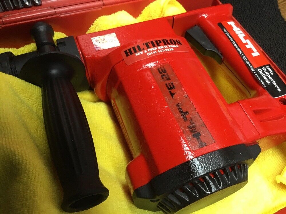 HILTI TE 22 HAMMER DRILL,PREOWNED, FREE SPEAKER,  EXTRAS,