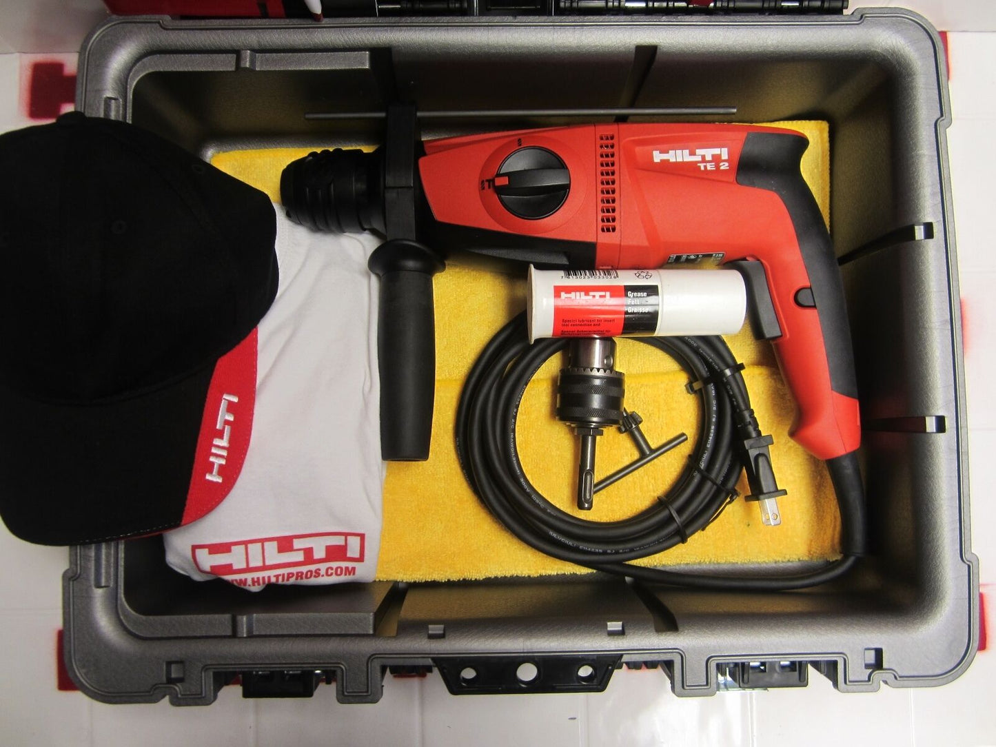 HILTI TE 2  ,SDS PLUS ADAPTOR &  BIT SET , BRAND NEW, ORIGINAL