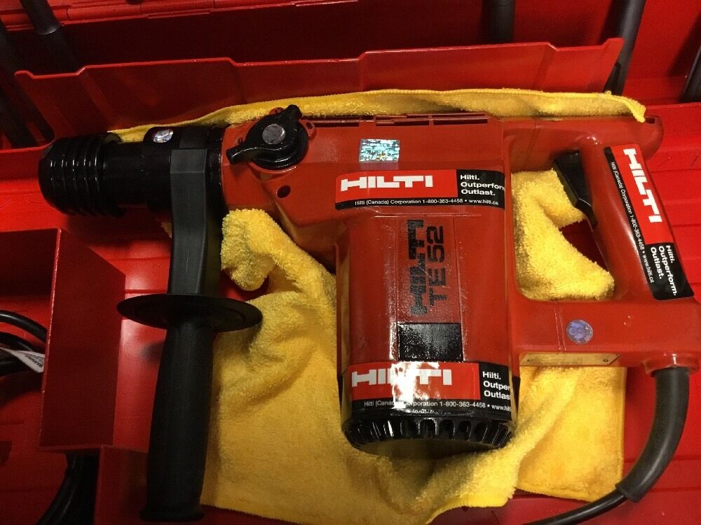 HILTI TE 52 PREOWNED, FREE LASER METER, BITS AND CHISELS, FAST SHIP