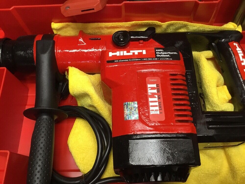 HILTI TE 74 HAMMER DRILL, PREOWNED, FREE SID 2-A, BITS, EXTRAS