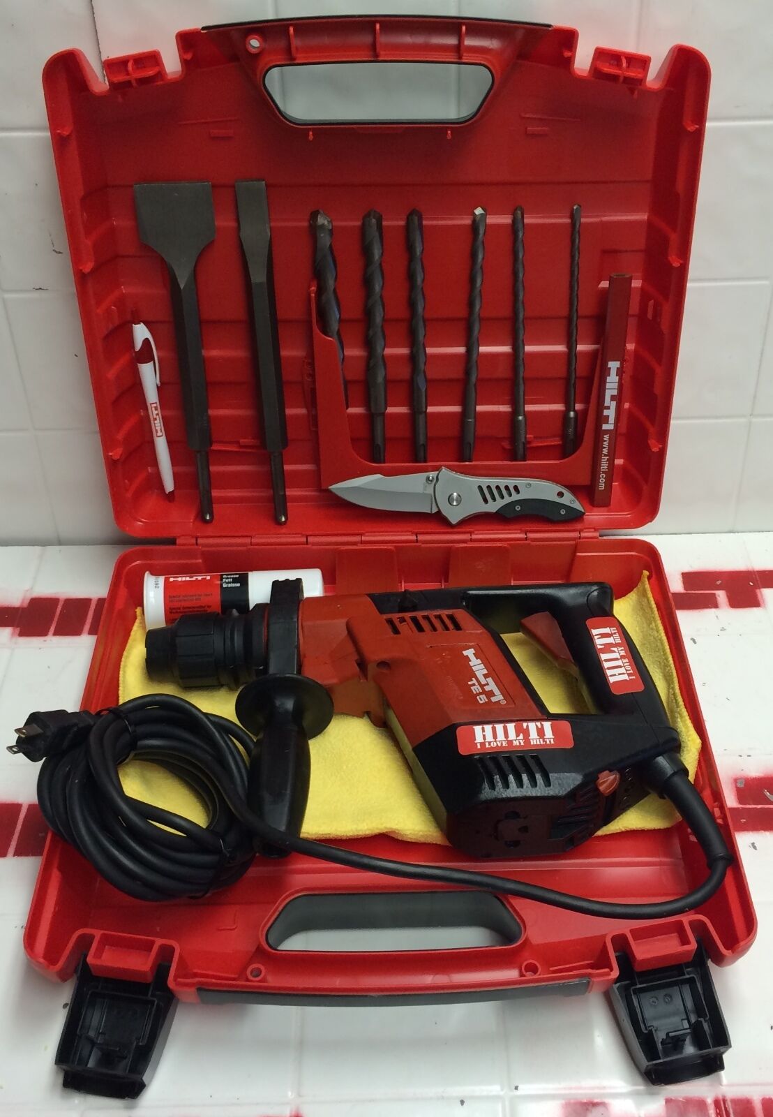 HILTI TE 5 GREAT CONDITION,STRONG, RELIABLE , FREE BITS