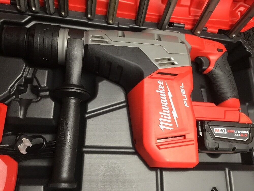 MILWAUKEE CORDLESS HAMMER DRILL, SDS MAX, FREE GRINDER, BUNCH EXTRAS, FAST SHIP