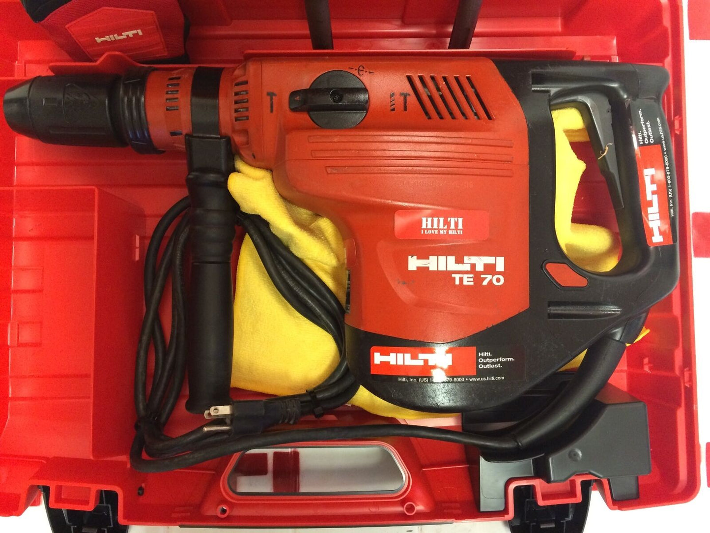 HILTI TE 70, GREAT CONDITION, FREE TABLET, CHISELS, A LOT OF EXTRAS