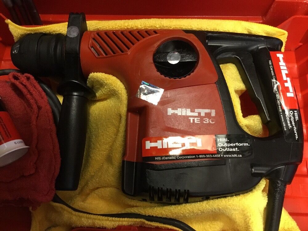 HILTI TE 30, PREOWNED , FREE ANGLE GRINDER, BITS, EXTRAS